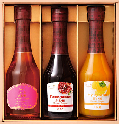 桃の酢入り 250ml×3本 飲む酢・デザートビネガーギフト（ギフト箱入り）